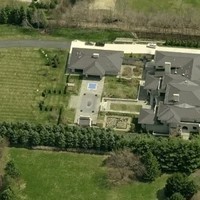 詹姆斯豪宅完工，天子回乡梦圆？