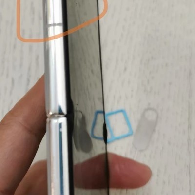手机卡槽位置误判记