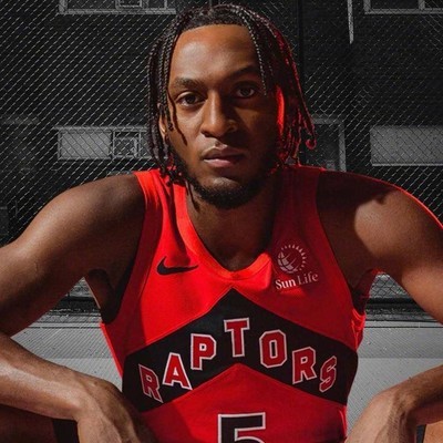 篮球场上的不和谐音