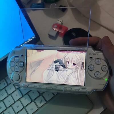 白色PSP2000 128G破解版