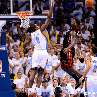 字母哥与詹姆斯谁更胜一筹？