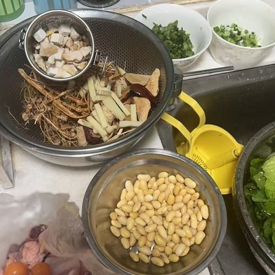 复刻网红莫氏鸡煲