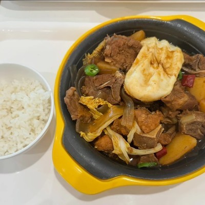 华为练秋湖食堂铁锅炖排骨测评
