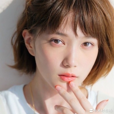 都市剧中的姐妹圈与男性圈对比