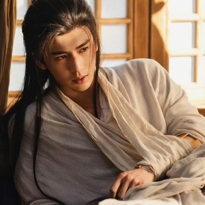 柳岩为何不温不火？