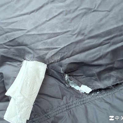 羽绒服破了，生活小烦恼