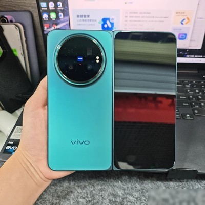 vivo X Fold6青釉影像旗舰