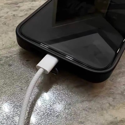 三年零故障的耐用充电线