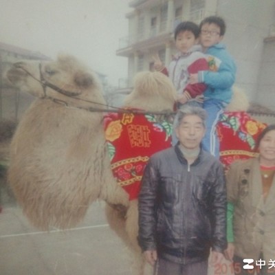 老照片修复，重现亲情回忆