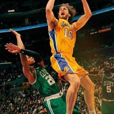 湖人F4辉煌与崩塌，从热门到横扫