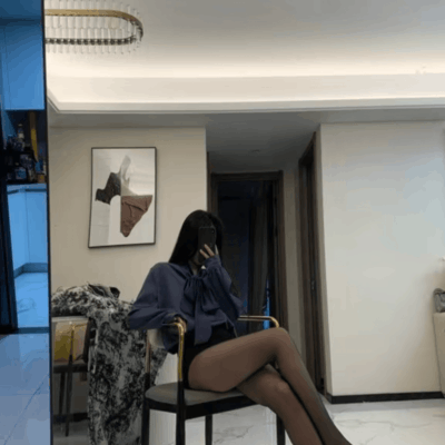 腿长一米八，笑翻全场