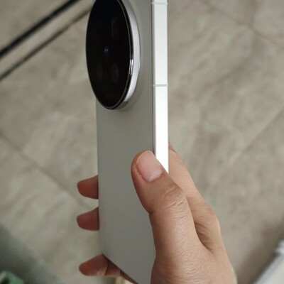 vivo X300 Ultra值不值得买