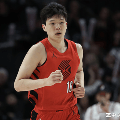 马刺晋级，杨瀚森表现引热议