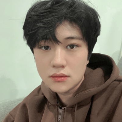 自拍背后的社会生活