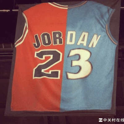 乔丹击败热火打服莱利，老詹能否在敌队退役球衣