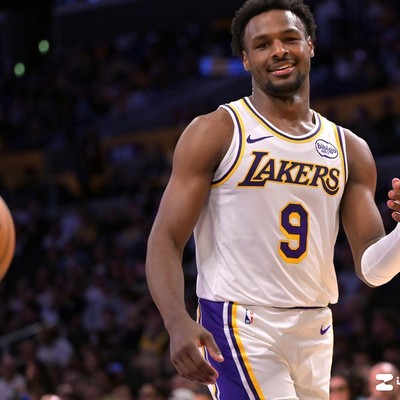 詹姆斯，NBA最强爸爸