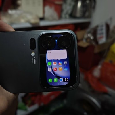 MOMENT 17 Pro副屏变主屏？