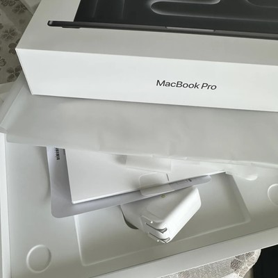 MacBook Pro自带充电头