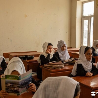 阿富汗女性困境与SpaceX上市风波