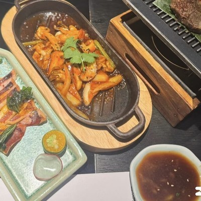 周末邂逅54岁妹子，精致晚餐甜蜜满分