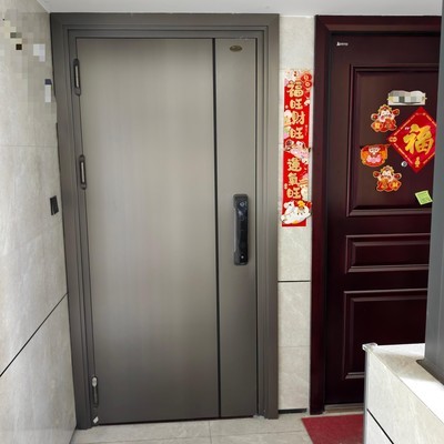 入户门开向外引发邻里纠纷