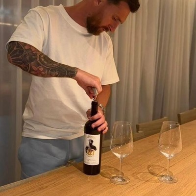 梅西红酒妙招，可乐股价飙升