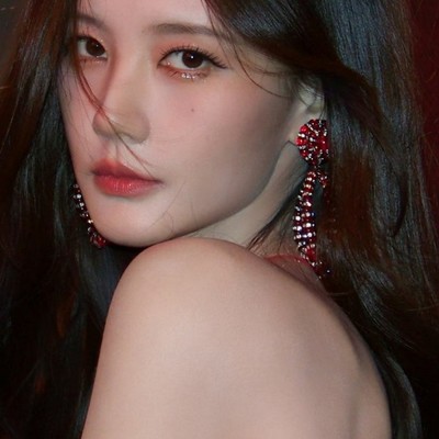 李一桐小年物料魅力满分