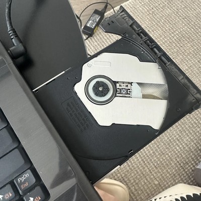 老电脑的CD光驱与丰富接口