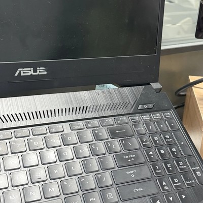 华硕笔记本充电异常关机