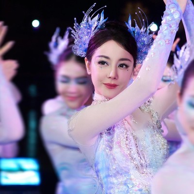 迪丽热巴春晚美人鱼造型评价