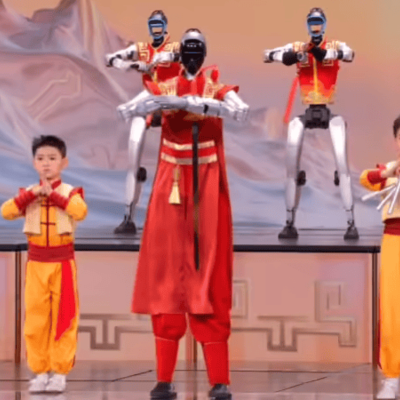 宇树机器人亮相春晚，武术跑酷大秀