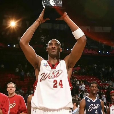 巅峰科比为何全明星重拳乔丹？