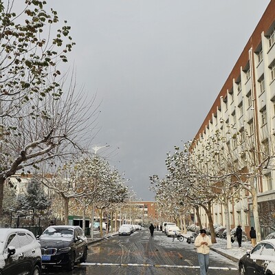 男生当初中老师是否丢面子