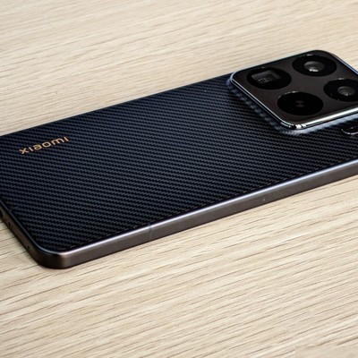 HyperOS3为何全系用玻纤后壳？