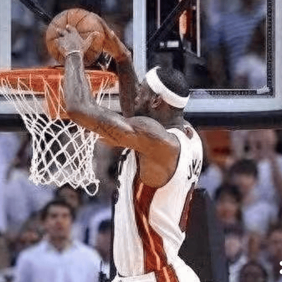 詹姆斯戴皇冠动作是否被误解