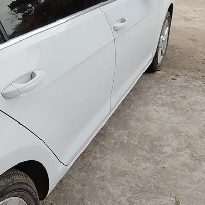 斑马线变红灯退回是否算闯红灯