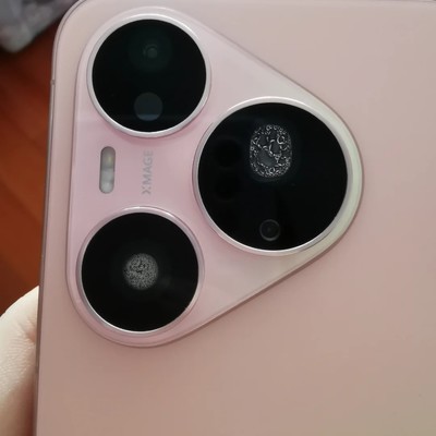华为P90pro摄像头无故起雾
