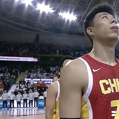 中国男篮世预赛双败韩国，4分差距引热议