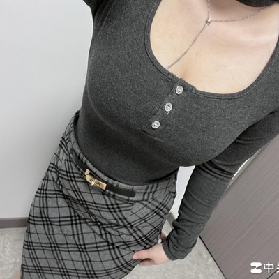 夫妻共餐的温馨时刻