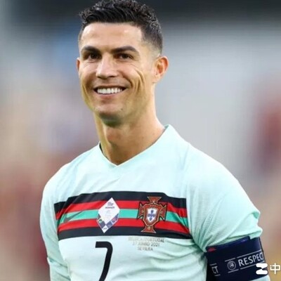 C罗41岁生日致敬足球传奇