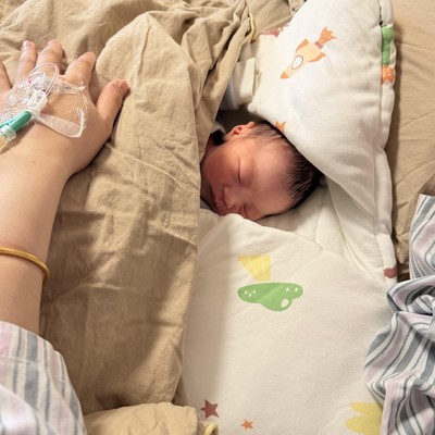 母乳与奶粉选择