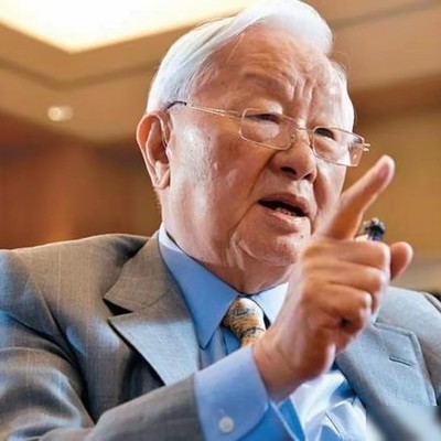 张忠谋的最佳美国人奖争议