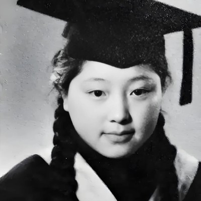 何泽慧，中国首位女物理院士