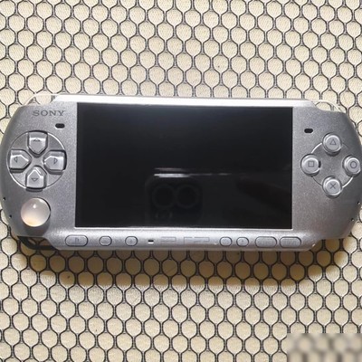 原装无拆PSP3000出售