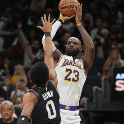 詹姆斯关键时刻杀比赛