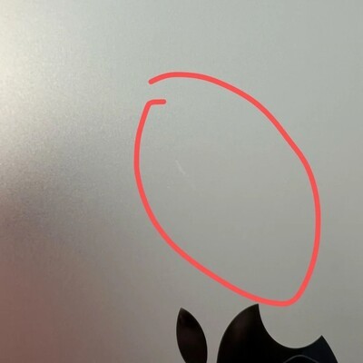 苹果天猫旗舰店MacBook收货现划痕