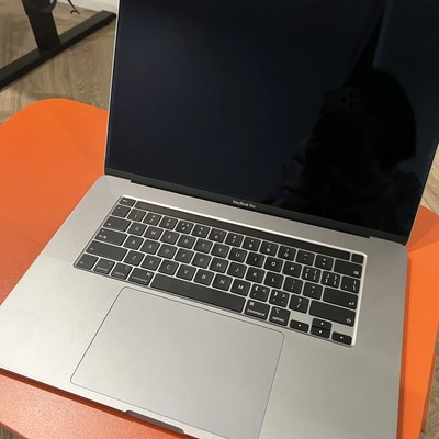 2019款16英寸MacBook Pro出售