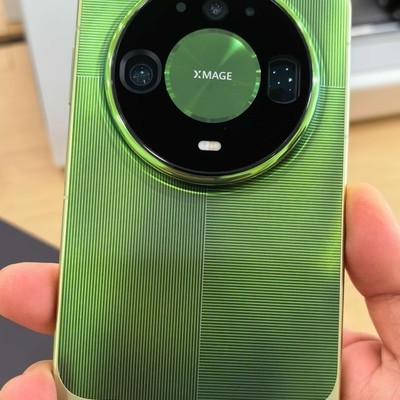 华为Mate90系列真机曝光