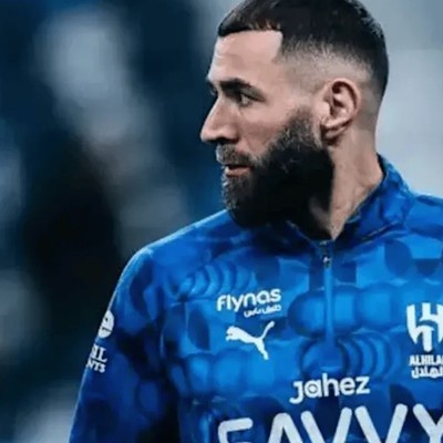 本泽马，皇马绿叶，为何在法国队遇阻？