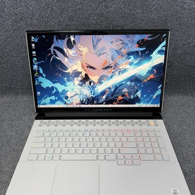 外星人M17白色游戏本99新